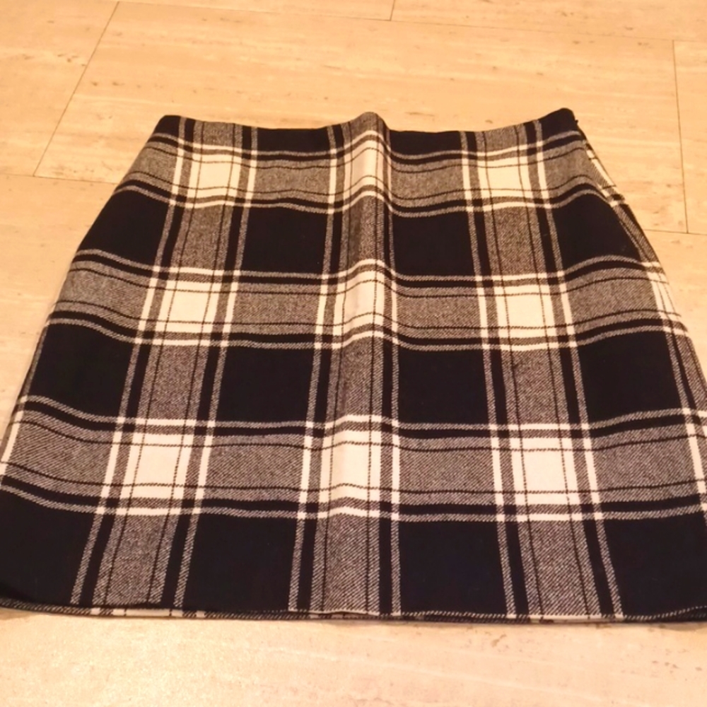 Talbot's Gorgeous Black/White Plaid Wool Blend Skirt